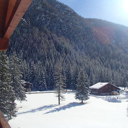 Le Rocher Hotel Champoluc Bagian luar foto