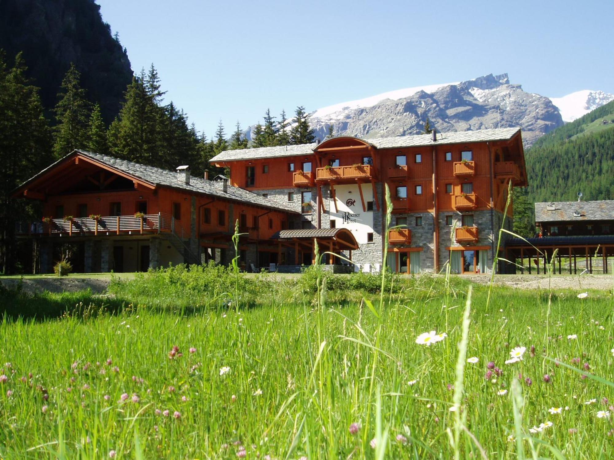 Le Rocher Hotel Champoluc Bagian luar foto