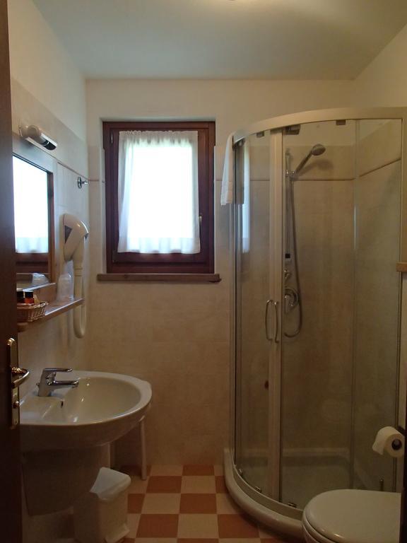 Le Rocher Hotel Champoluc Bagian luar foto