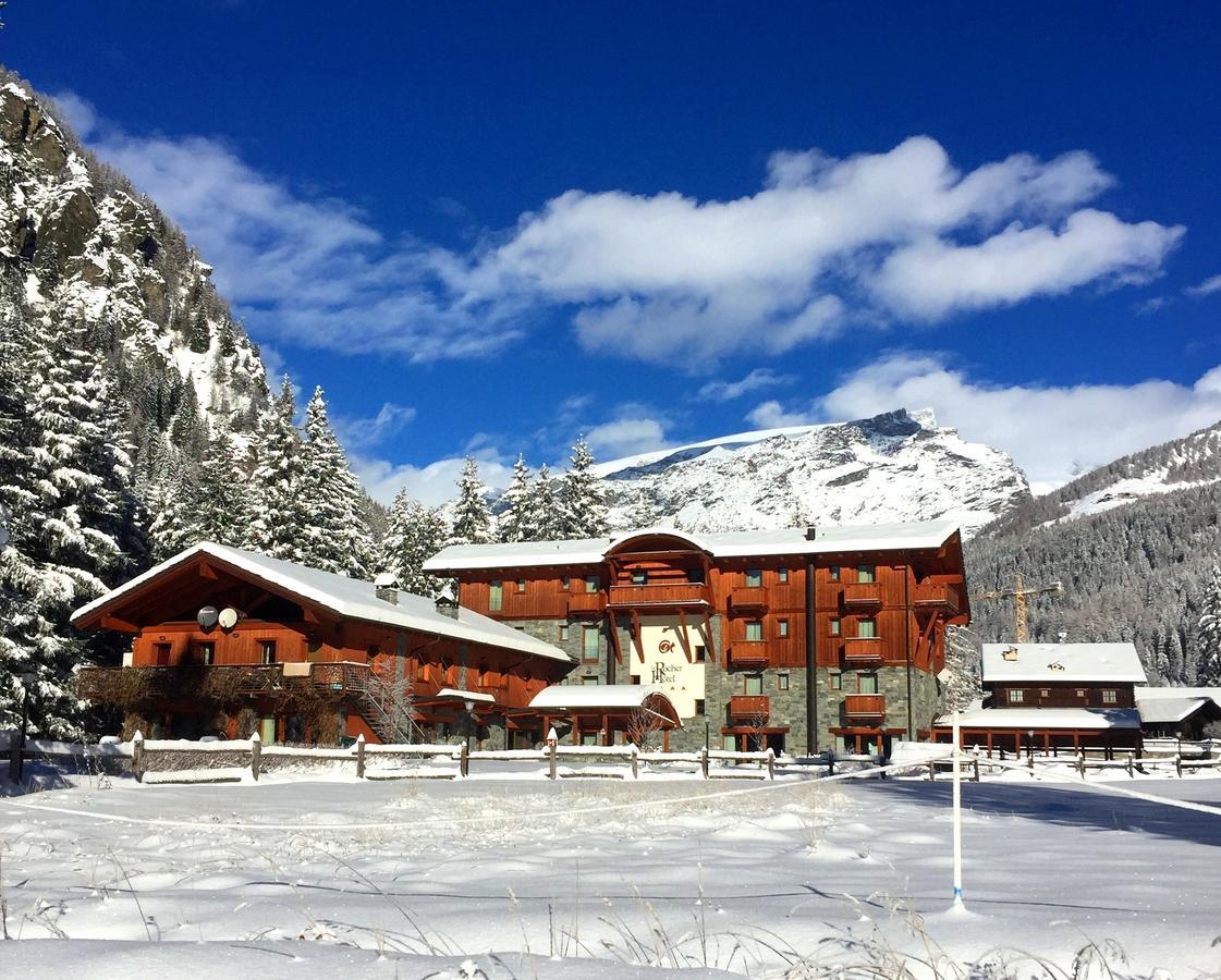 Le Rocher Hotel Champoluc Bagian luar foto